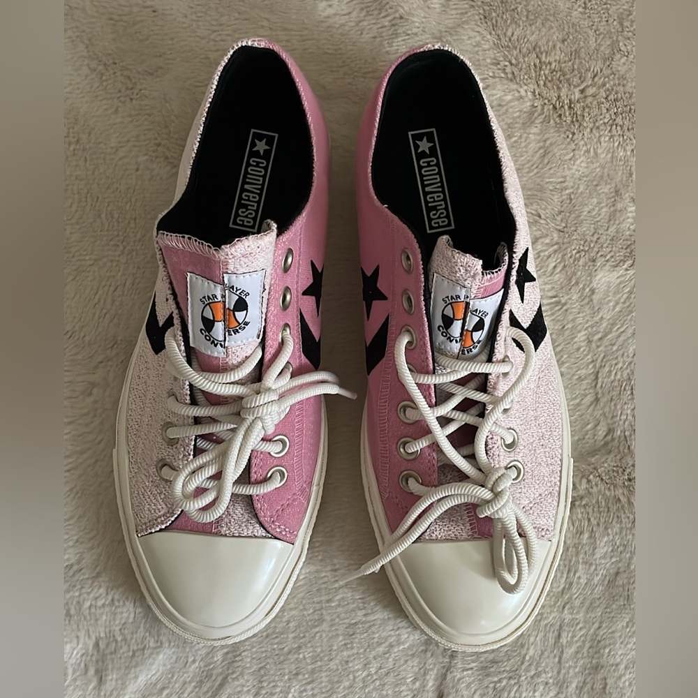 Mixed Pink Low Top Converse